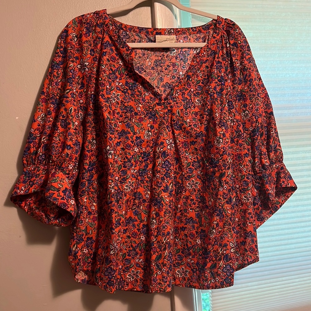Universal threads blouse